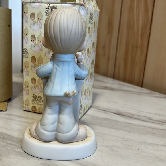Precious Moments 1983 Let Us Call The Club To Order  Figure - Picture 4 of 6